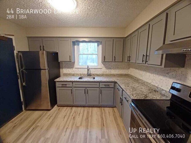 Foto del edificio - 40-44 Briarwood Ln