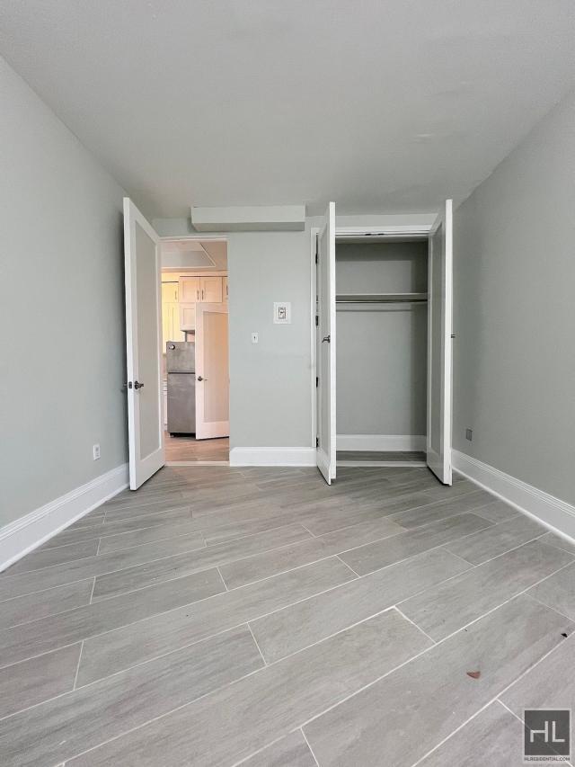 Foto del edificio - 1 bedroom in QUEENS NY 11102