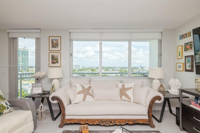 Building Photo - 7135 Collins Ave