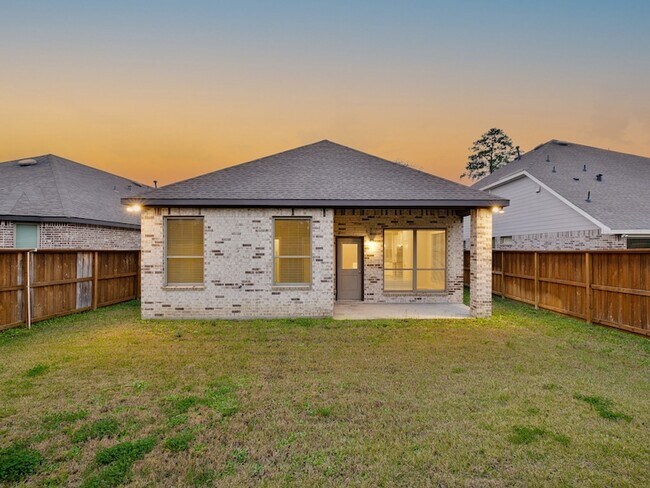 Building Photo - 7918 Pershing Ave