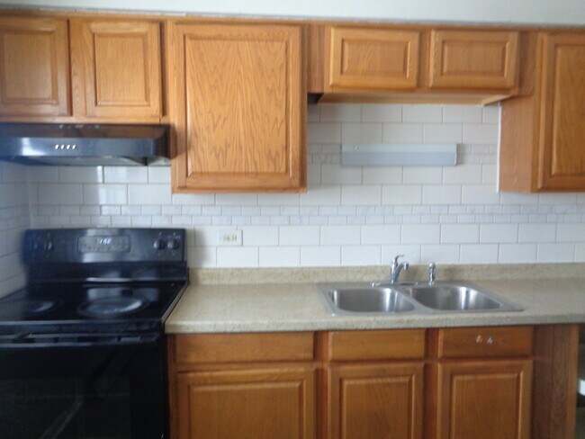 Foto del edificio - 1340 N Main St