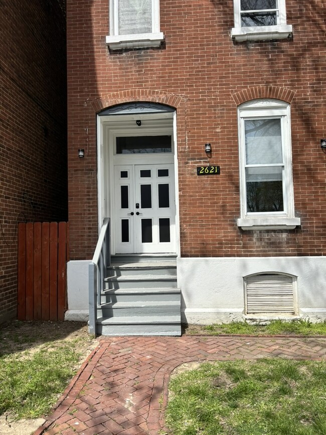 Secuirty access entry door - 2621 Arsenal St