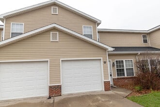 Building Photo - 5000 Derby Ridge Dr