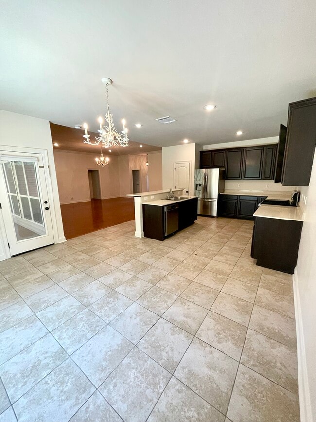 Building Photo - 887 Woodsprings Ct