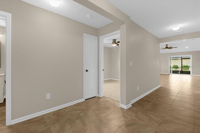 Building Photo - 604 Champion Ridge Dr
