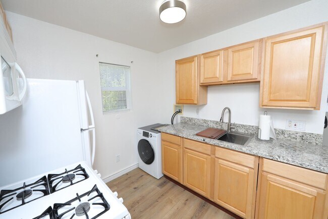 Foto del edificio - 3131 63rd St