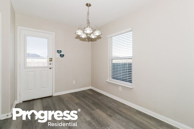 Foto del edificio - 428 Ruby Ln