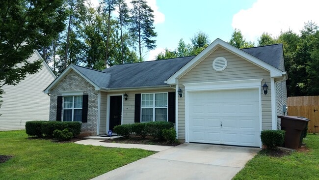 Foto del edificio - 210 Kinnley Ct