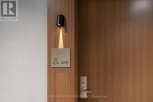 Building Photo - 1928 Lake Shore Blvd W