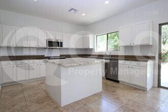 Building Photo - 17413 N 19th Run