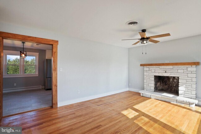 Building Photo - 9636 Downsville Pike