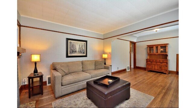 Building Photo - 3085 N Brookfield Rd