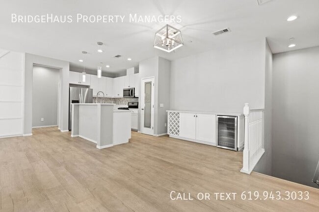 Building Photo - 1709 Signature Pl