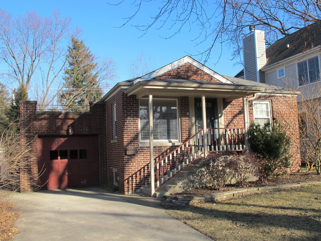 Primary Photo - 5311 Benton Ave