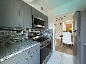 Building Photo - 4723 Aftonshire Dr