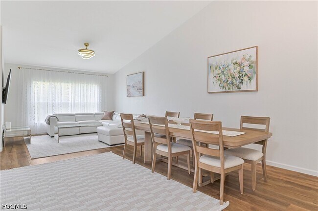 Foto del edificio - 22741 Sandy Bay Dr