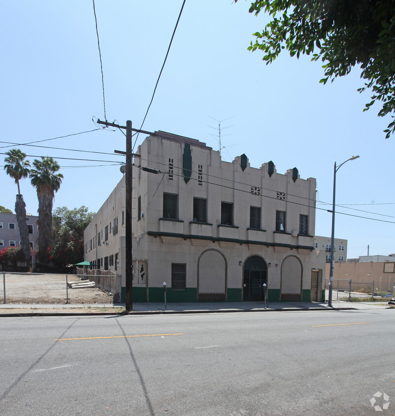 Building Photo - 2848 James M Wood Blvd