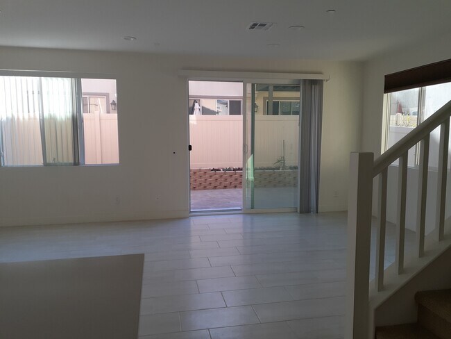 livingroom - 3239 Crecida Way