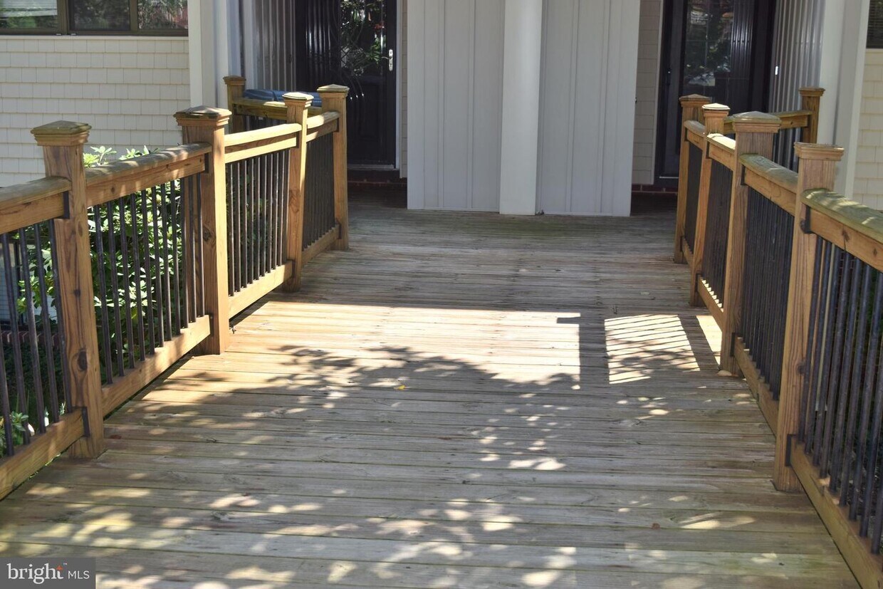 Foto principal - 2109 Old Landing Way