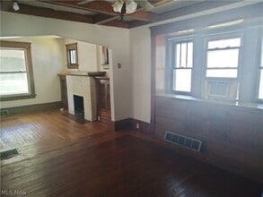 Building Photo - 949 W Exchange St