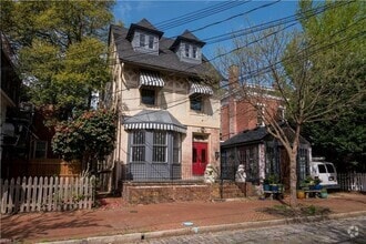 Building Photo - 409 Botetourt St