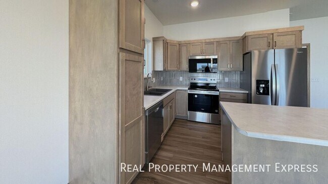 Foto del edificio - 3 Bed 2.5 Bath Townhome in West Sioux Falls