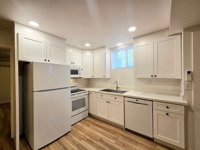 Foto del edificio - 300 S Franklin Ave