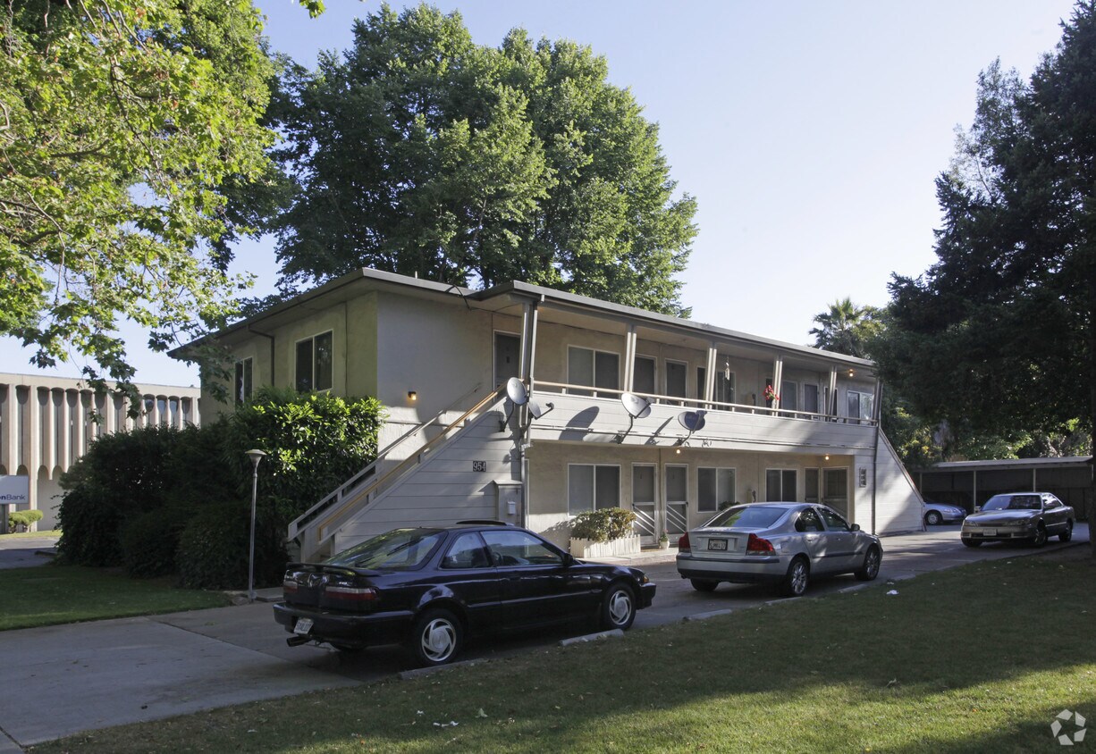 Primary Photo - 954 N 1st St