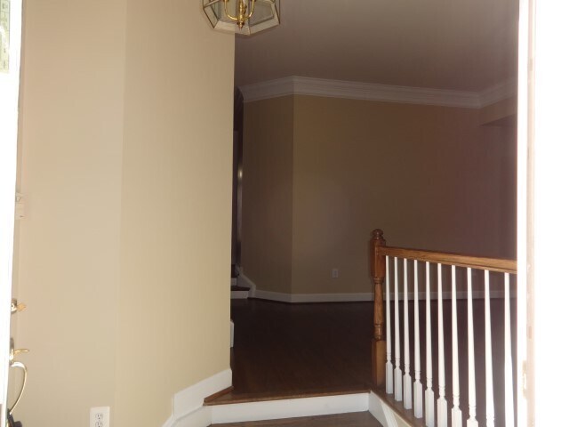 Building Photo - LUXURIOUS MAGRUDER BUILT TOWNHOME