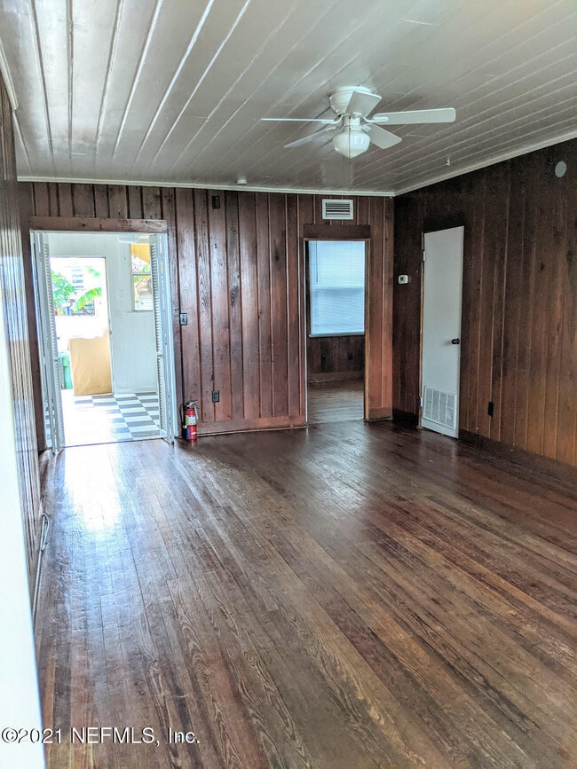 Foto del edificio - 2224 Ocean Dr S