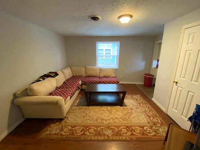 Living Room - 306 E Burwell Ave