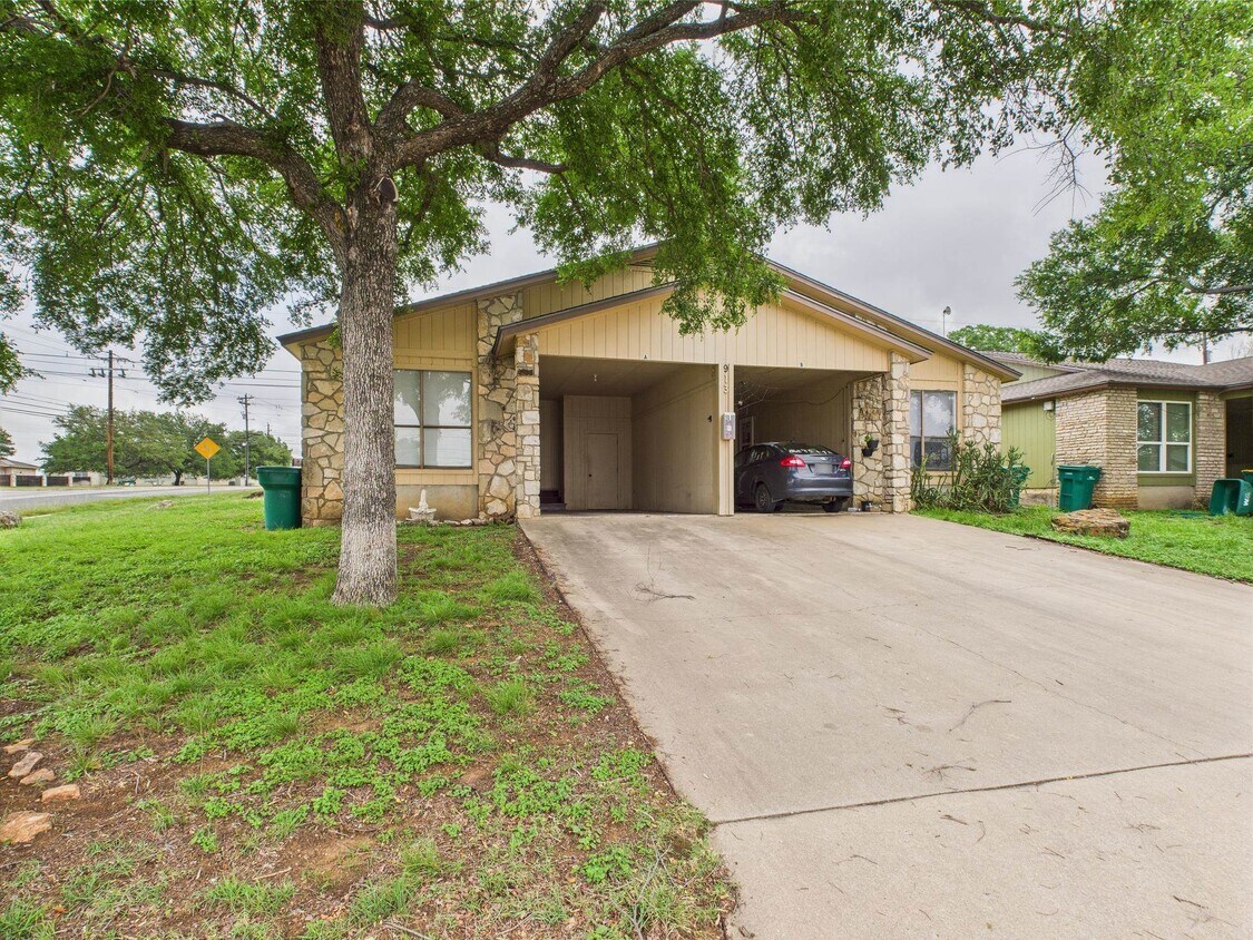 Foto principal - 913 Mayfield Dr