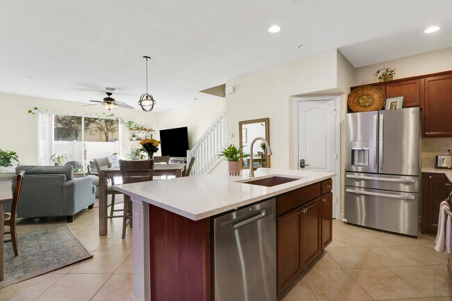 Building Photo - 9504 SW Merlin Ct