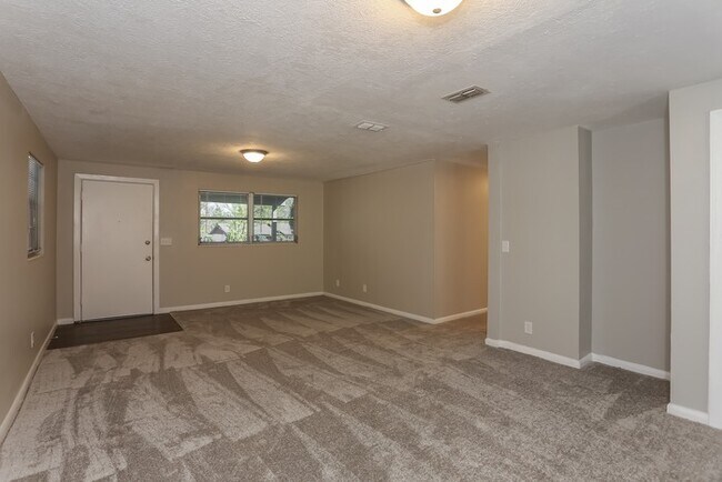 Foto del edificio - Pretty 3 Bedroom in Orange Park