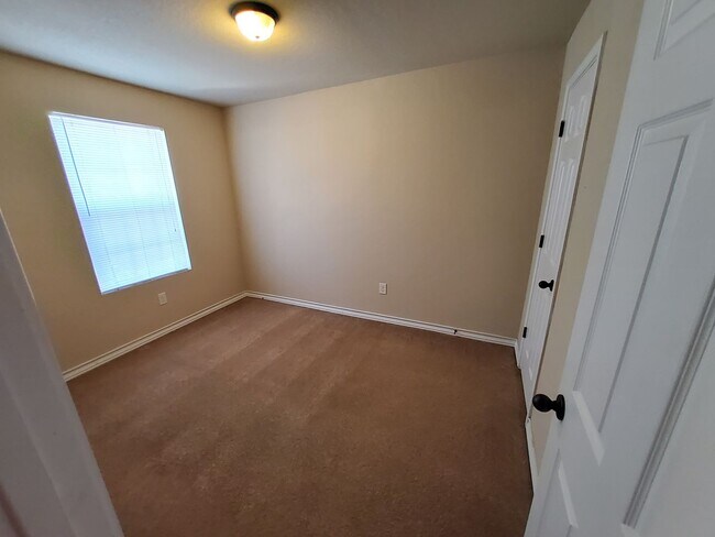 Foto del edificio - 16824 Dancing Ava