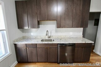 Building Photo - 109 Pleasant St