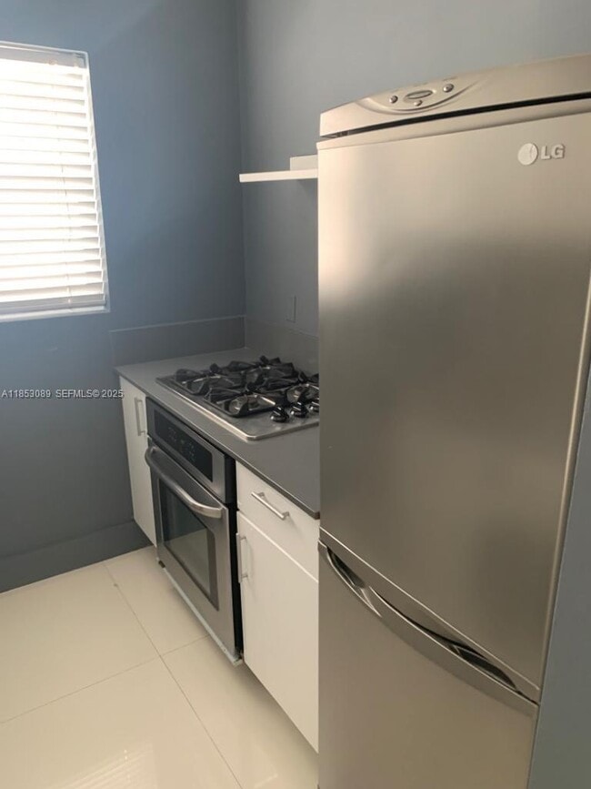 Building Photo - 1604 Drexel Ave