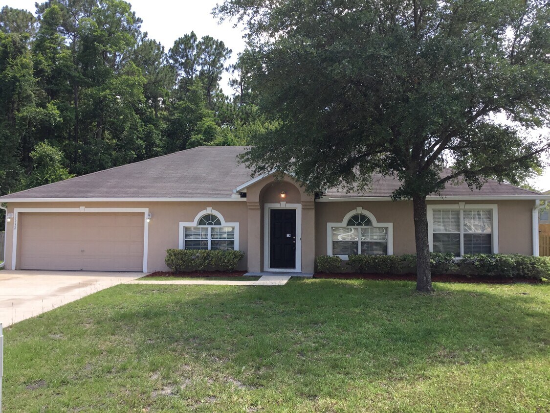 Foto principal - 11932 Chester Creek Rd