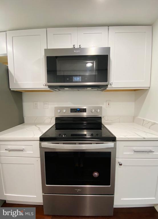 Foto del edificio - 5911 Edsall Rd