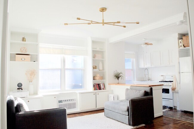 Living area - 2130 N St NW