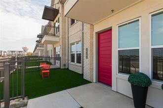 Building Photo - 11361 American Elm Way