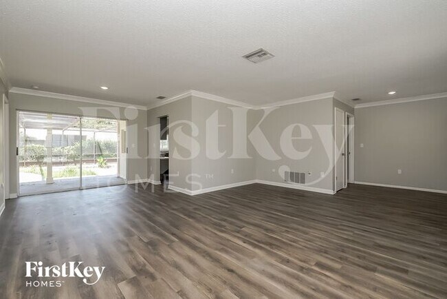 Building Photo - 8811 Shenandoah Ln