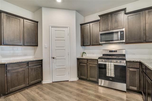 Foto del edificio - 831 Hancock Ct