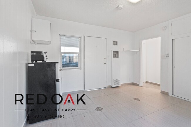Foto del edificio - ~$200 OFF Each Month~ Quaint, Bright Top F...