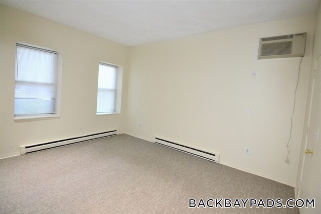 Building Photo - 60 St Germain St