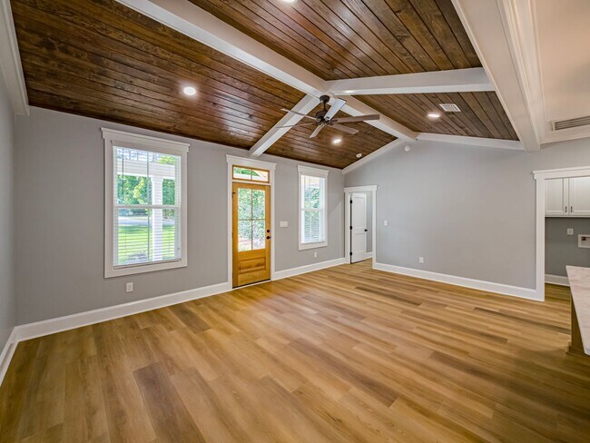 Foto del edificio - 807 Cherokee Ave