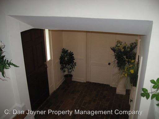 Foto del edificio - 107 Lancaster Ln
