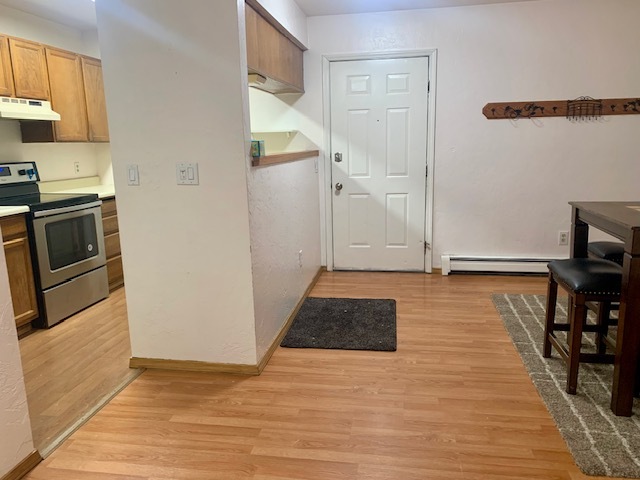 Dining room and kitchen - 1018 Dogwood St