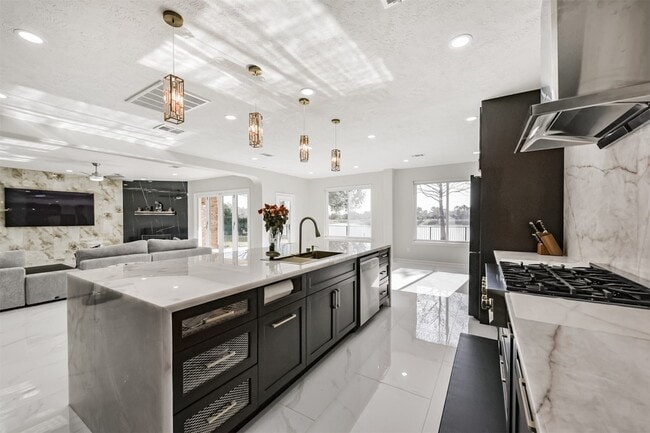 Photo - 2315 Bending Spring Dr House