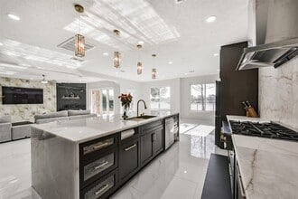 Building Photo - 2315 Bending Spring Dr